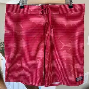 Vineyard Vines Mens Board Shorts, SIZE 35. Fish Print RED